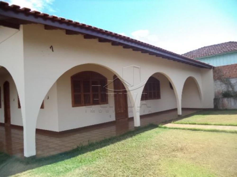 Fachada Alugar Casa / Padrão em Toledo R$ 3.400,00 - Foto 4