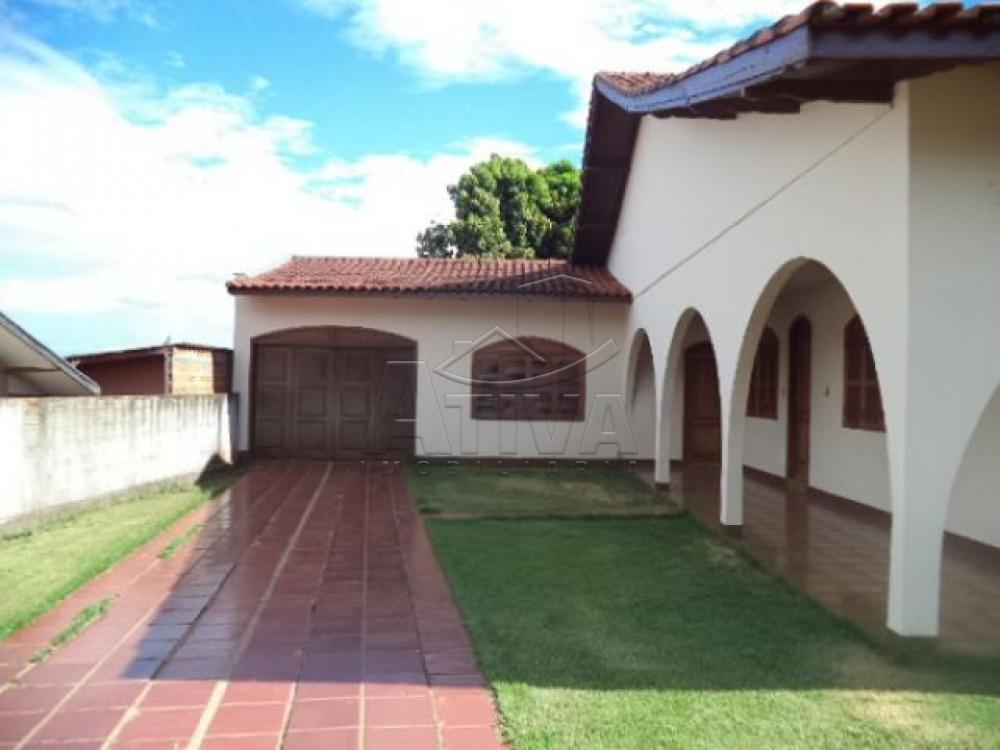 Fachada Alugar Casa / Padrão em Toledo R$ 3.400,00 - Foto 3