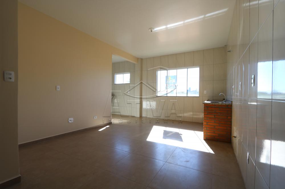 Alugar Apartamento / Padrão em Toledo R$ 700,00 - Foto 6