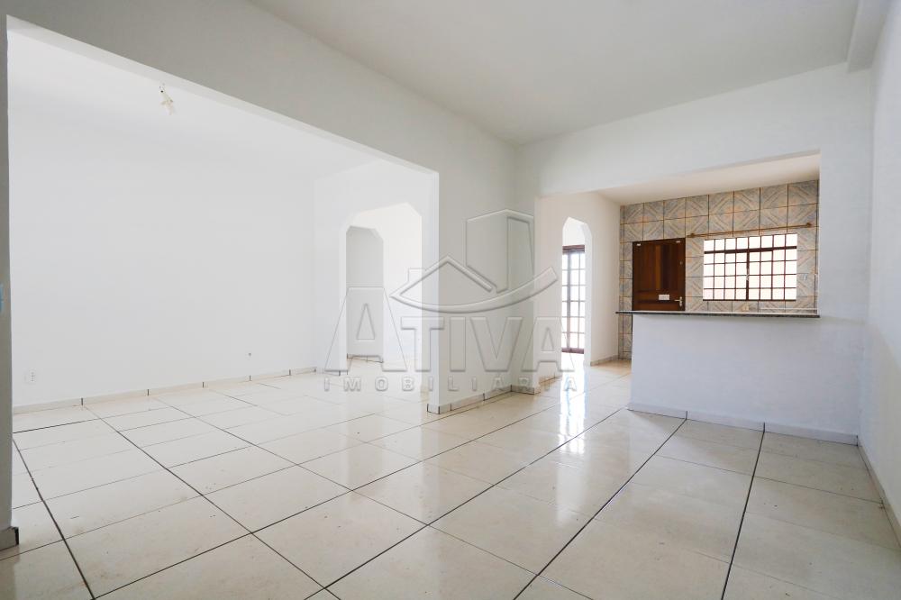 Alugar Casa / Padrão em Toledo R$ 2.500,00 - Foto 6