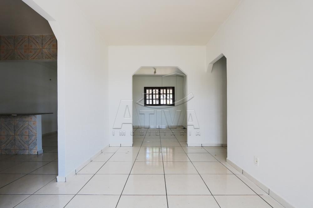 Alugar Casa / Padrão em Toledo R$ 2.500,00 - Foto 10