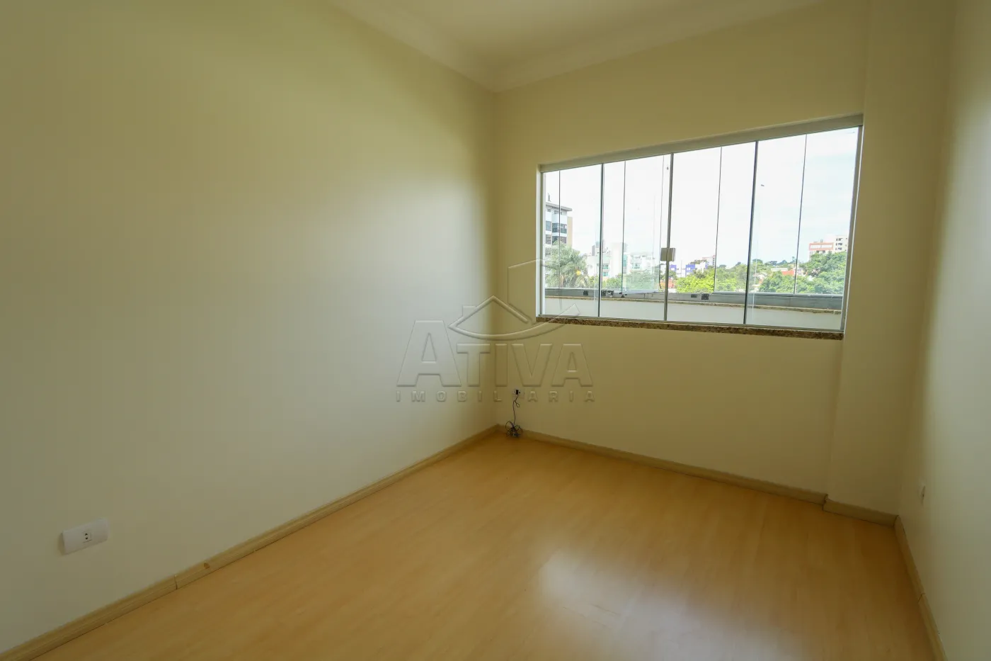 Alugar Apartamento / Padrão em Toledo R$ 2.300,00 - Foto 6
