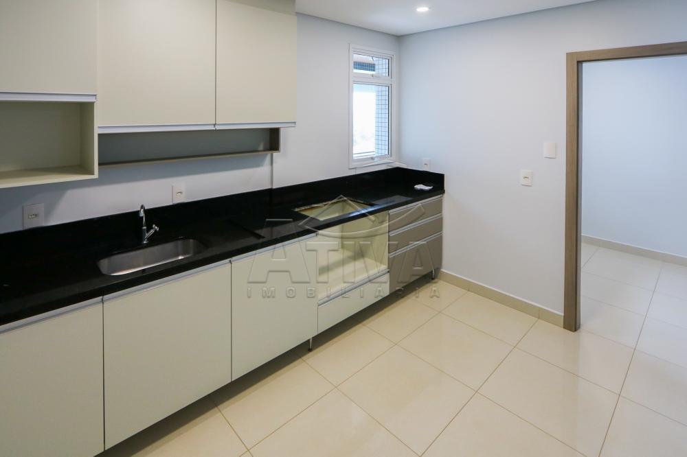 Alugar Apartamento / Padrão em Toledo R$ 3.500,00 - Foto 15