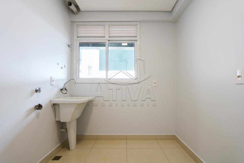 Alugar Apartamento / Padrão em Toledo R$ 3.500,00 - Foto 16