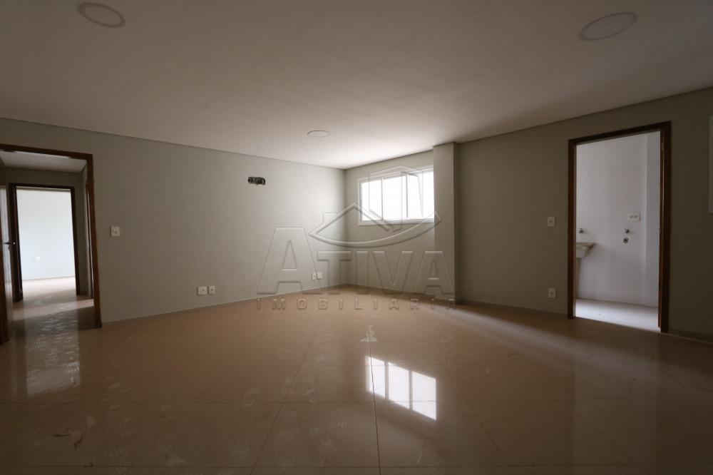 Alugar Apartamento / Padrão em Toledo R$ 1.300,00 - Foto 4