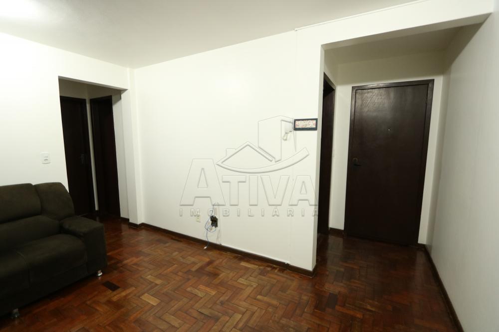 Alugar Apartamento / Padrão em Toledo R$ 1.000,00 - Foto 3