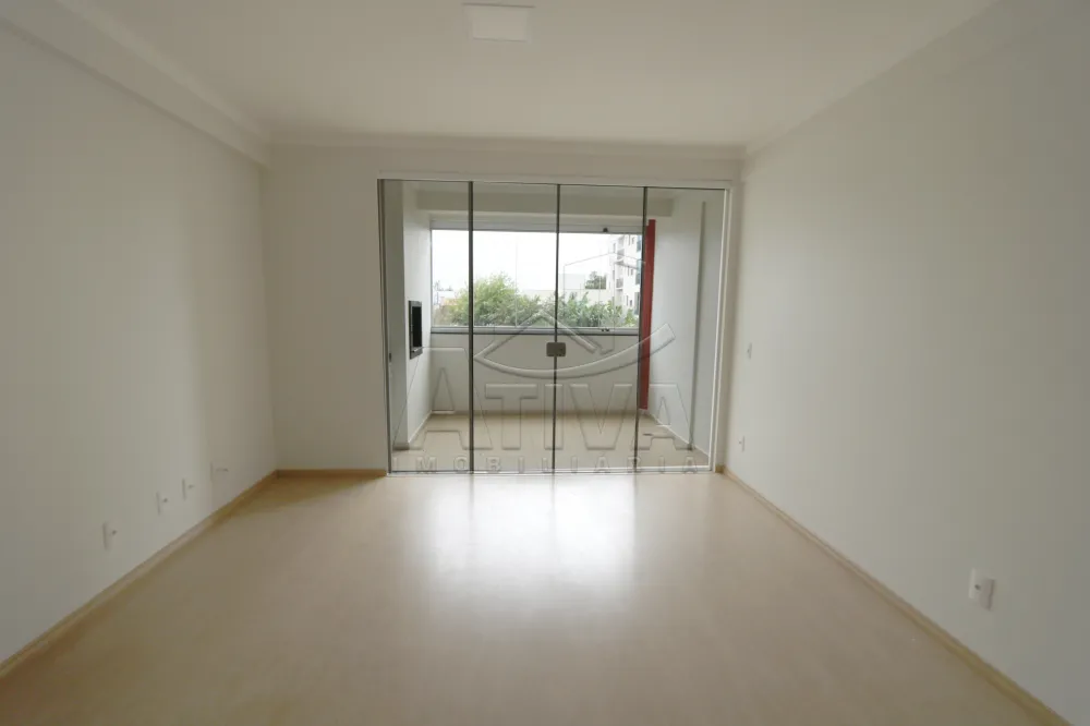 Alugar Apartamento / Padrão em Toledo R$ 2.350,00 - Foto 7