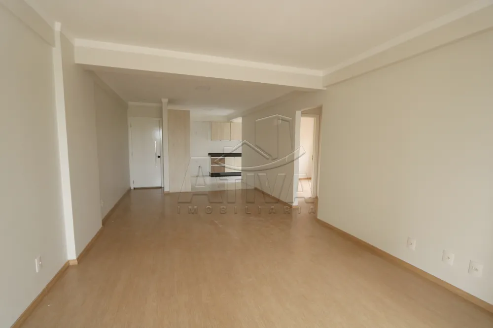 Alugar Apartamento / Padrão em Toledo R$ 2.350,00 - Foto 14
