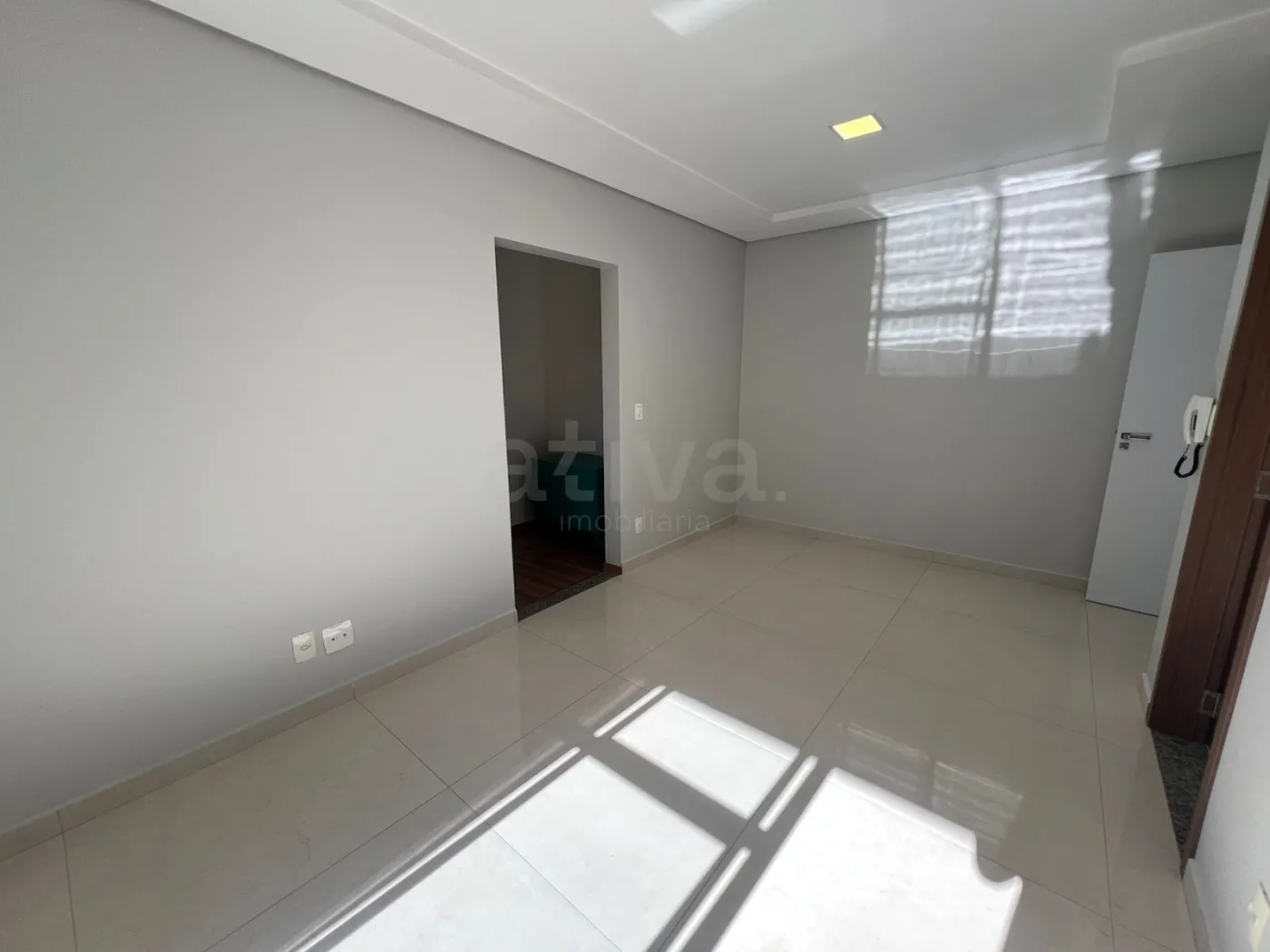 Alugar Apartamento / Padrão em Toledo R$ 2.300,00 - Foto 8