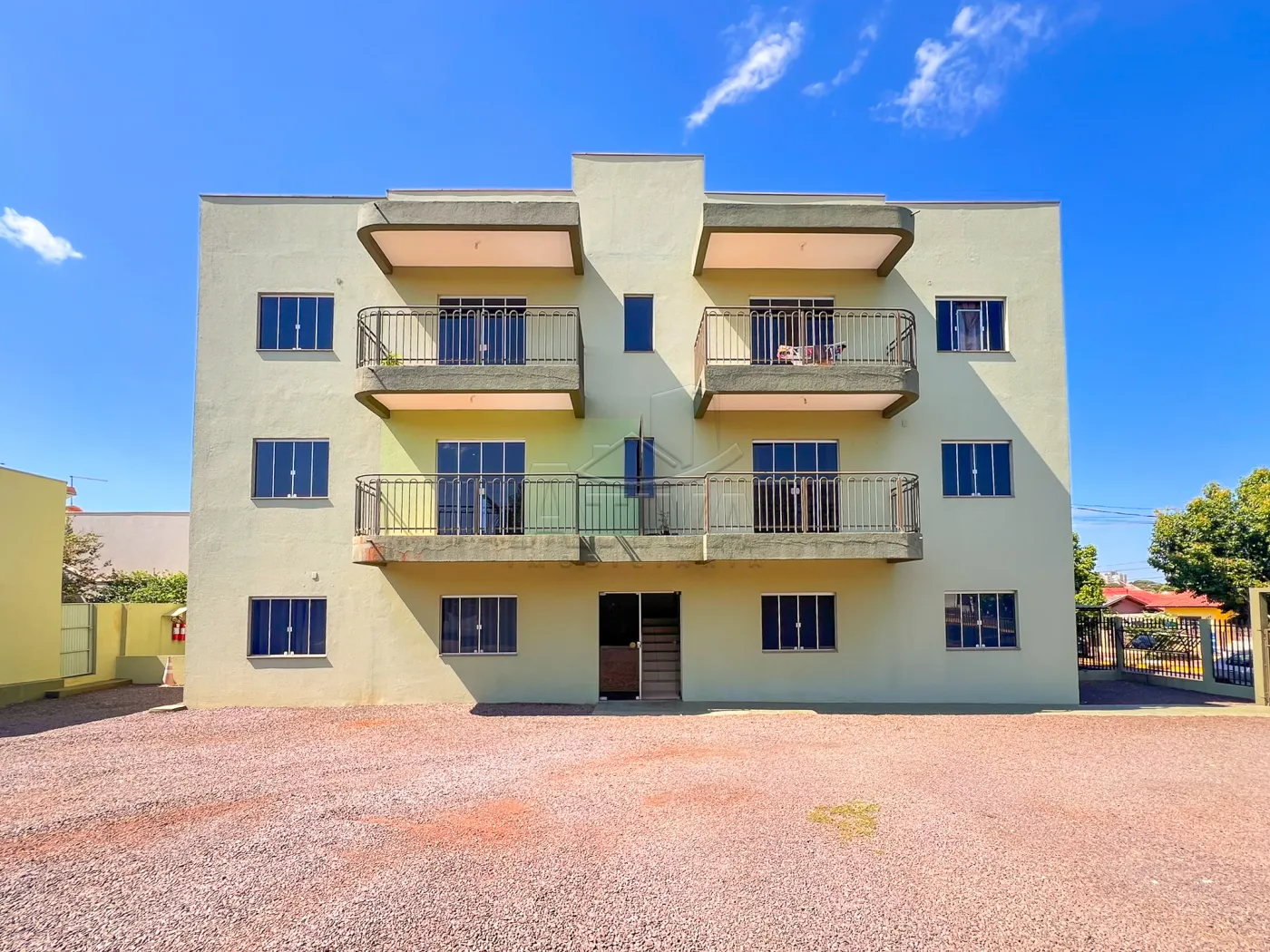 Alugar Apartamento / Padrão em Toledo R$ 1.400,00 - Foto 3