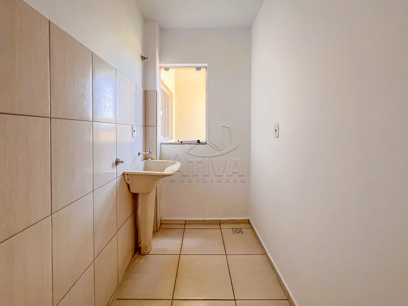 Alugar Apartamento / Padrão em Toledo R$ 1.400,00 - Foto 7