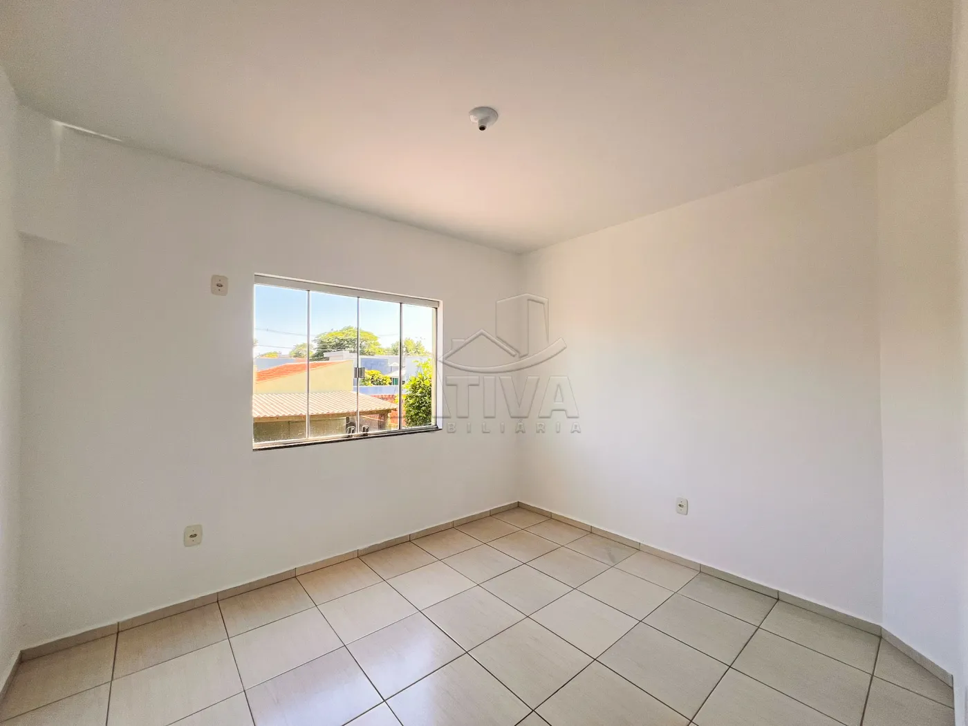 Alugar Apartamento / Padrão em Toledo R$ 1.400,00 - Foto 8