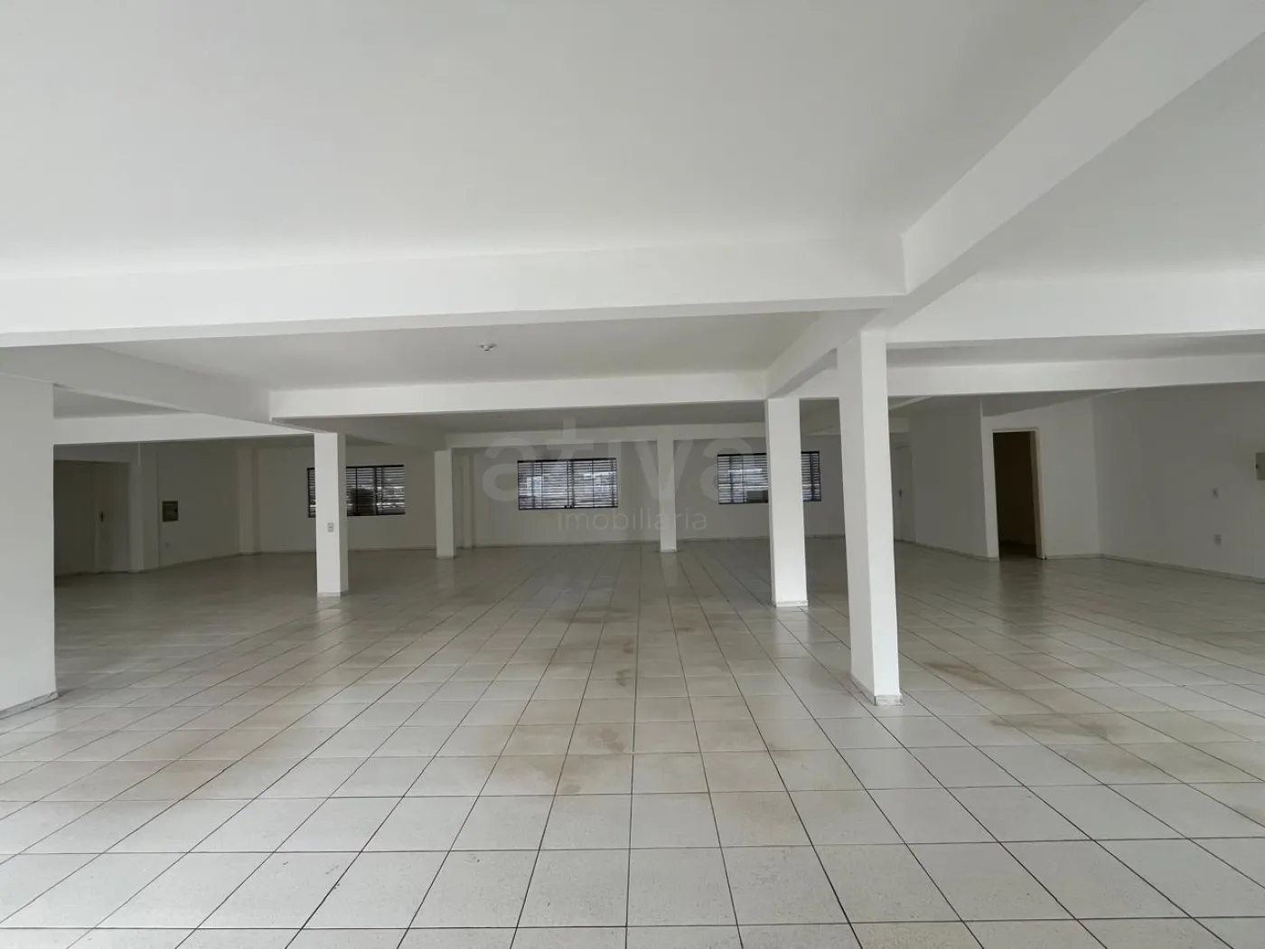 Alugar Comercial / Sala Comercial em Condomínio em Toledo R$ 4.000,00 - Foto 16