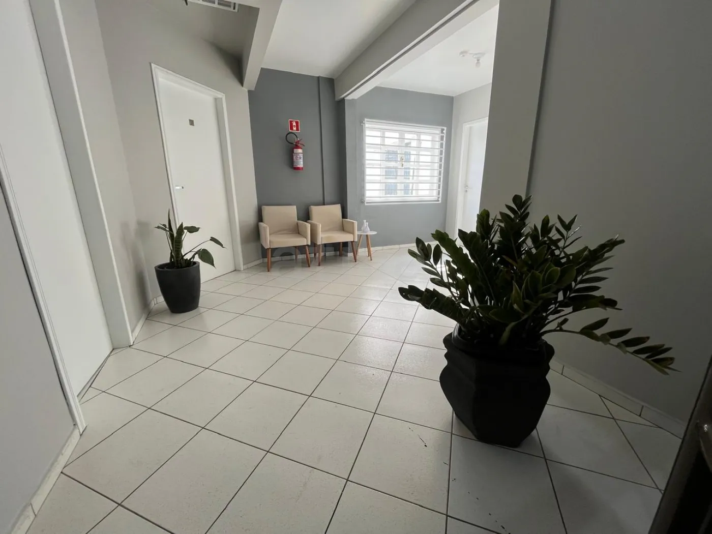 Alugar Comercial / Sala Comercial em Condomínio em Toledo R$ 4.000,00 - Foto 4