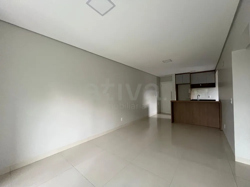 Alugar Apartamento / Padrão em Toledo R$ 2.350,00 - Foto 7
