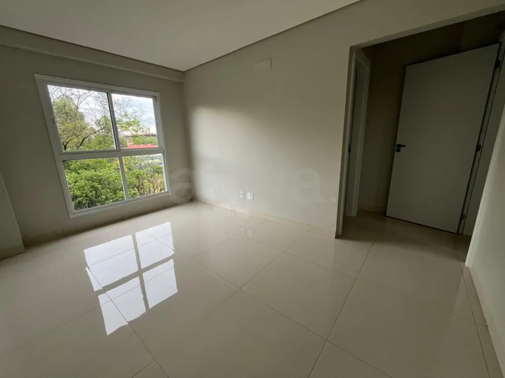 Alugar Apartamento / Padrão em Toledo R$ 2.350,00 - Foto 9