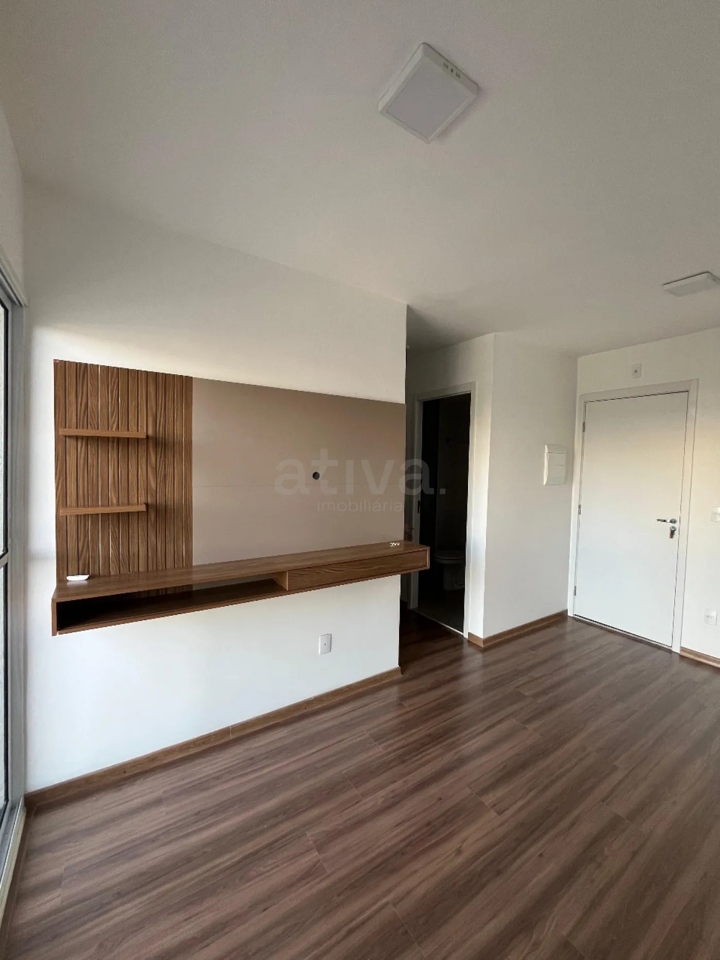 Alugar Apartamento / Padrão em Toledo R$ 1.800,00 - Foto 2