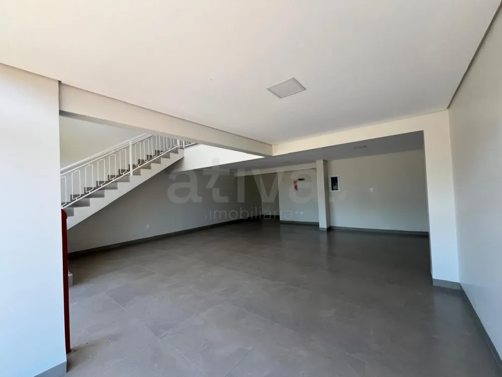 Alugar Comercial / Edificio Comercial em Toledo R$ 3.100,00 - Foto 4