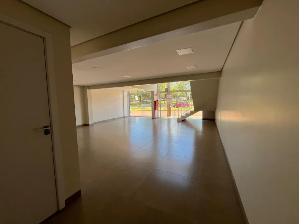 Alugar Comercial / Edificio Comercial em Toledo R$ 3.100,00 - Foto 7