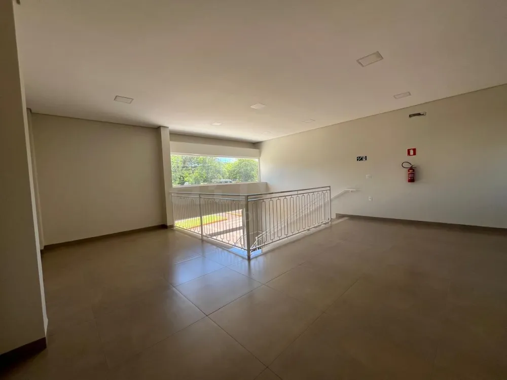 Alugar Comercial / Edificio Comercial em Toledo R$ 3.100,00 - Foto 11