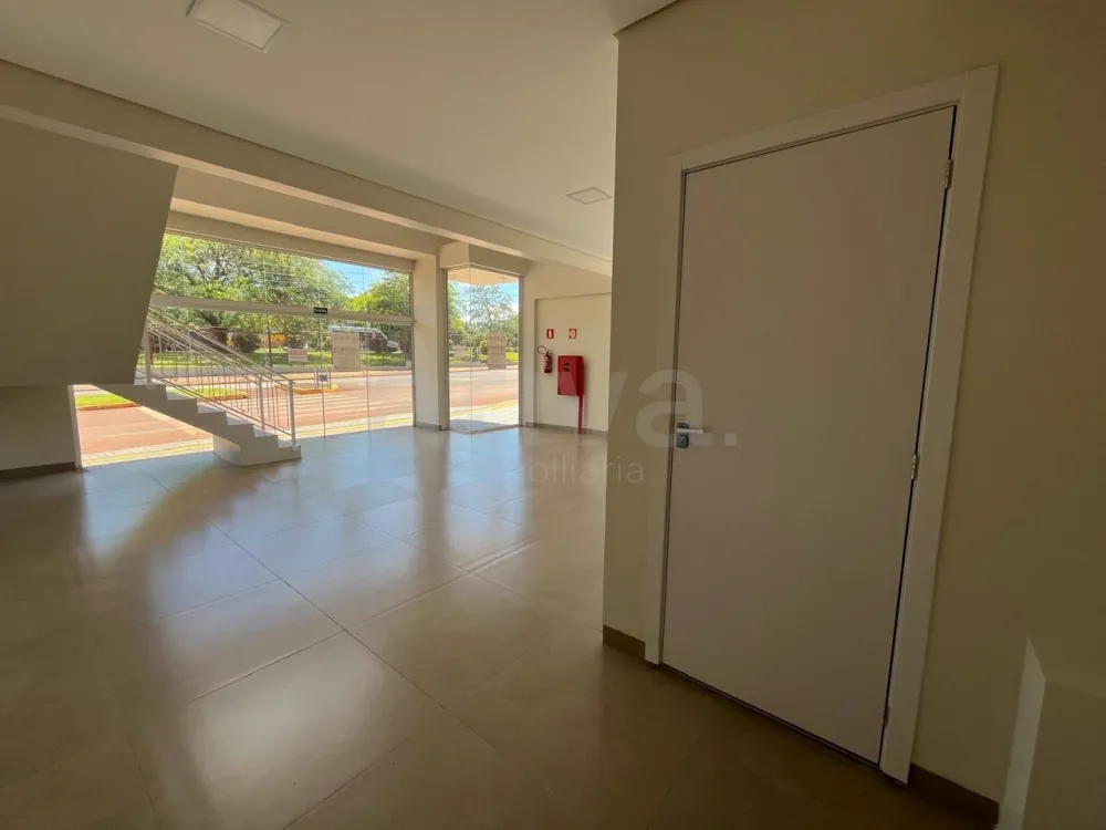 Alugar Comercial / Edificio Comercial em Toledo R$ 3.100,00 - Foto 9