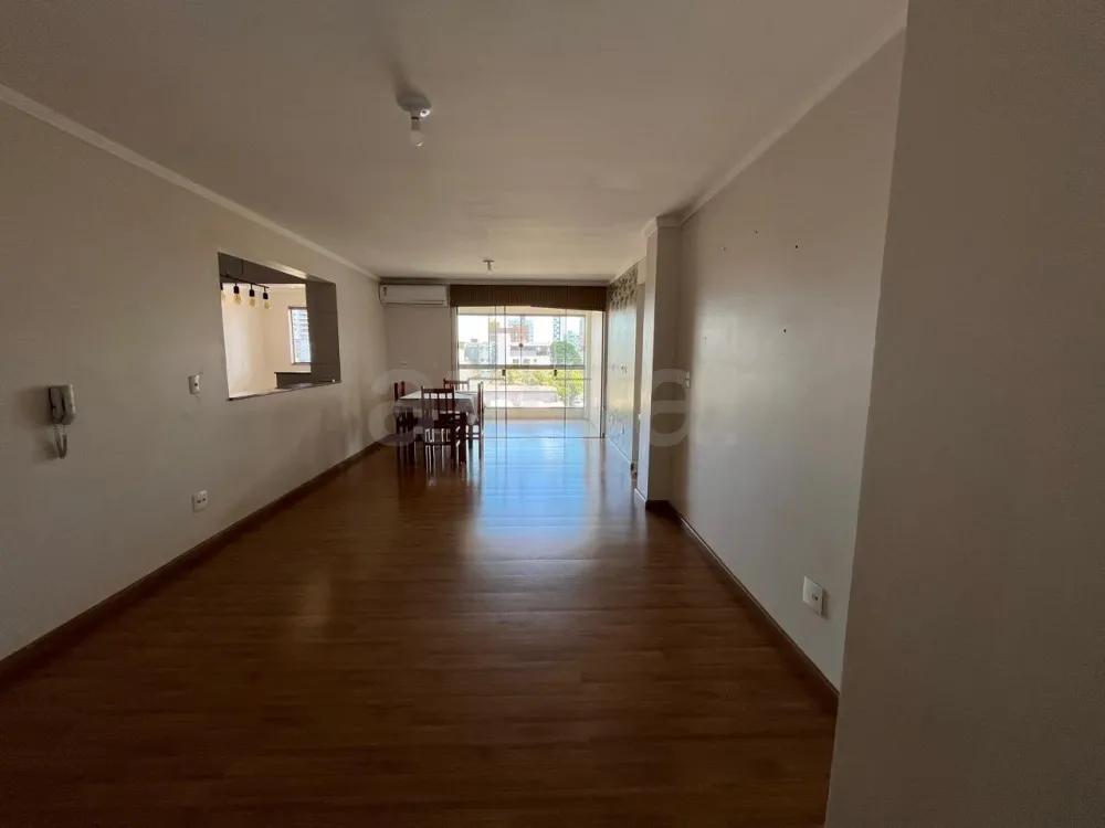 Alugar Apartamento / Padrão em Toledo R$ 2.700,00 - Foto 10