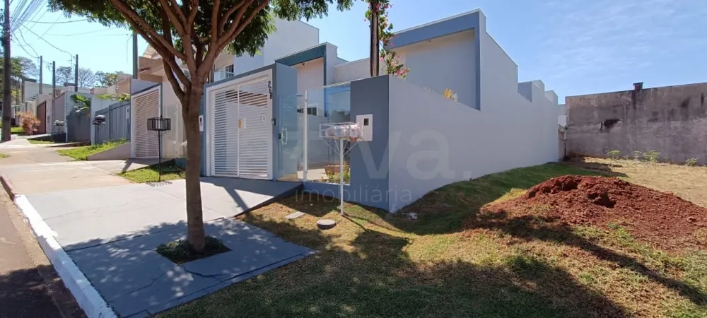 Comprar Casa / Padrão em Toledo R$ 630.000,00 - Foto 2