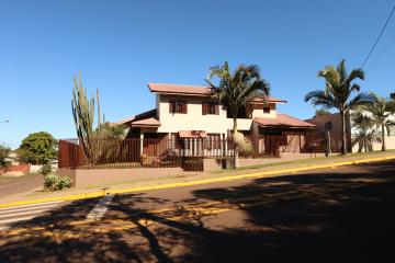 Casa / Sobrado em Toledo/PR 