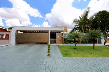 Alugar Casa / Padrão em Toledo. apenas R$ 1.350.000,00