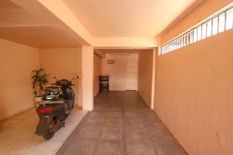 Apartamento no Centro, em frente a Tim.